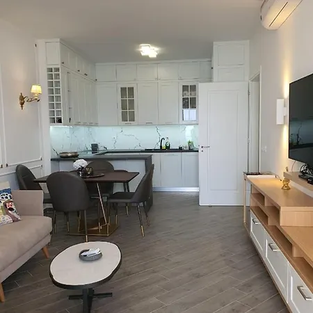 Lägenhet Luxury Business Apartment Vlorë